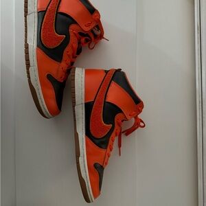Nike High-Top Sneakers in Orange and Black
